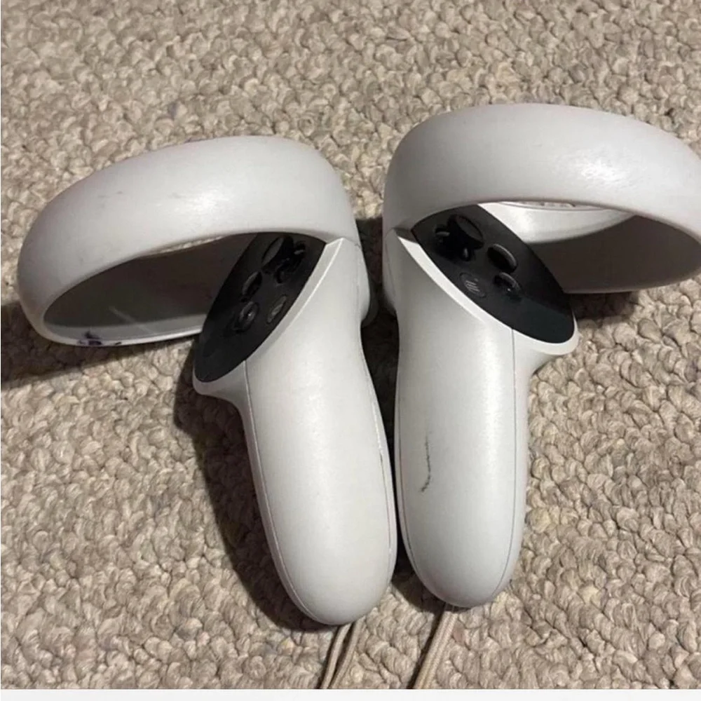 Oculus Quest 2 White Standalone VR Headset
